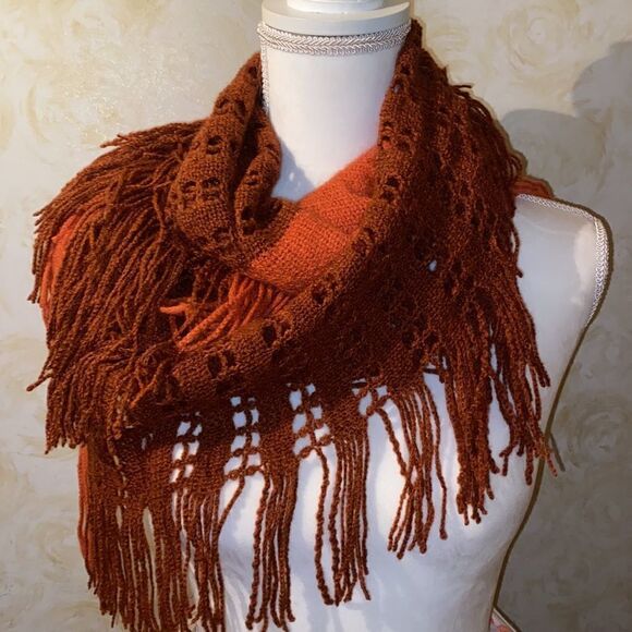 🍂Jeanne Simmons Fall Yarn Fringe Scarf!🍁 - Picture 2 of 11